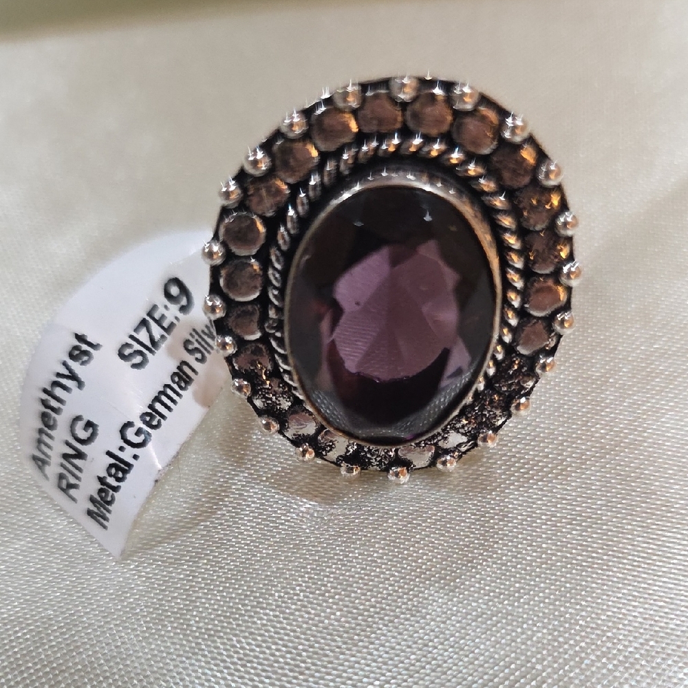 Vintage-Inspired Purple Gemstone Ring